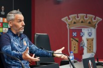 I Liga: "Não tenho capacidade para preparar dois jogos ao mesmo tempo" - Vicens