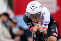Ciclista Ivo Oliveira mantém-se em sexto após primeira etapa da Boucles de la Mayenne