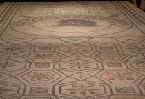 Mosaico romano com 2.000 anos exposto em Faro é dos mais...