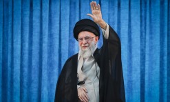 Líder supremo do Irão promete a Israel destino "amargo e doloroso"