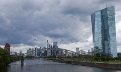BCE mantém previsão de crescimento da zona euro em 2025 e desce para 2026