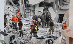 Vagas de mísseis iranianos causam três mortos em Israel
