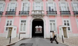 MNE português acompanha desenvolvimento da situação no Irão "ao minuto"