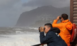 Capitania do Funchal prolonga avisos de agitação marítima e vento muito forte para a Madeira