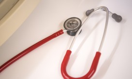 Aberto concurso com 606 vagas para médicos recém-especialistas