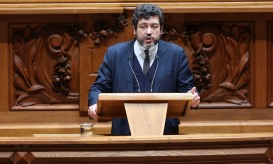 PS disponível para negociar com PSD/CDS nova lei da nacionalidade "sem radicalismos"