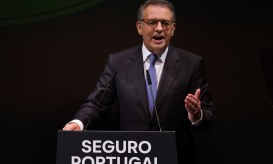 Seguro diz que chumbo do OE não implica novas eleições