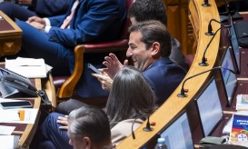 Hugo Soares propõe quatro novos ‘vices’ da bancada do PSD incluindo Cristina Vaz Tomé e Paulo Marcelo