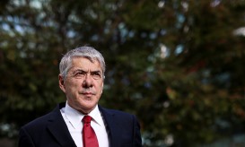 Sócrates afirma que investigação a Ivo Rosa provoca-lhe “esgar de repugnância”