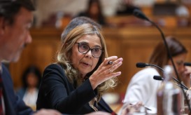Ministra destaca aumento de 5% nas despesas com pessoal do SNS