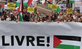 Milhares de manifestantes em Lisboa pedem respeito pelo cessar-fogo na Palestina