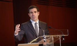 Governo altera para abstenção voto contra mecanismo de solidariedade para refugiados