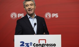 Carneiro acusa Governo do “atentado mais flagrante” à autonomia da Madeira e dos Açores