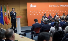 Direção do PSD propõe diretas a 30 maio e congresso a 20 e 21 de junho