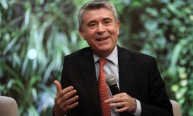 Carneiro aguarda conversa com Montenegro sobre órgãos externos do parlamento