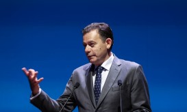 Montenegro vai entregar terceira moção de estratégia à liderança do PSD sem eleições à vista