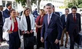 Carneiro sugere que é difícil acordo na lei laboral se Governo insistir “na desumanidade”
