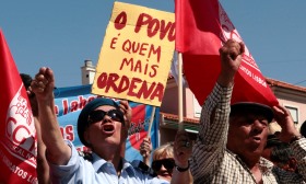 Sindicatos da CGTP e UGT admitem greve geral para travar reforma laboral