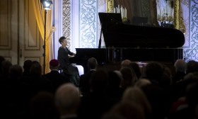 Temporada Gulbenkian soma mais de 120 concertos, fala do 25 de Abril e anuncia Maria João Pires
