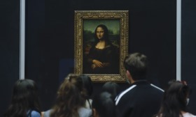 Museu do Louvre estuda melhoria de condições de exposição de Mona Lisa
