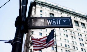 Wall Street fecha em alta com regresso do entusiasmo pelas tecnológicas