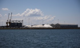 Porto de Aveiro retoma dragagens no canal de navegação