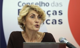 Dívida pública abaixo de 90% do PIB dá efeito psicológico aos mercados - presidente do CFP