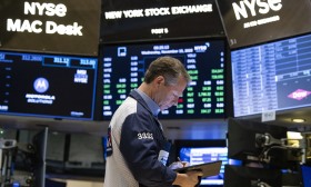 Wall Street negoceia mista no início da sessão