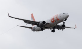 Companhia aérea brasileira Gol planeia reestruturação e saída da bolsa