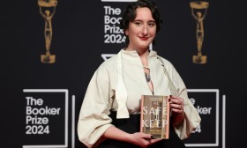 Escritoras Yael van der Wouden e Rachel Clarke vencem Women's Prize