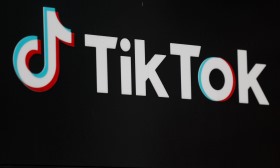 Políticas do TikTok e Youtube incapazes de conter conteúdo prejudicial a jovens, diz ONG