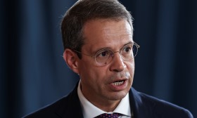 OE2026: Governo pede contenção à oposição e alerta que alterações às portagens custam 100 ME/ano