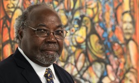 Artista Lívio de Morais defende devolução de obras só quando museus tiverem condições