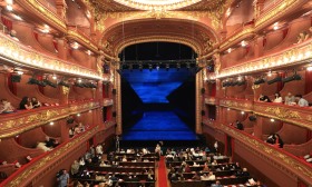 "Bérénice" junta Isabelle Huppert e Romeo Castellucci no Teatro Nacional São João