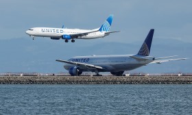 Irão: United Airlines teme sobrecusto de 11 mil milhões de dólares em 2026 e reduz voos