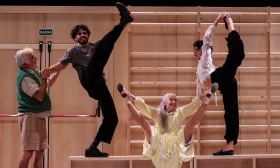 Criação de Victor Hugo Pontes com a Companhia Maior cruza várias fases da vida em palco