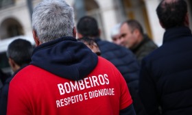 Auditoria aponta falta de controlo e risco de duplo financiamento aos bombeiros