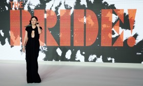 “A Noiva!” reimagina Frankenstein com o punk feminista de Maggie Gyllenhaal