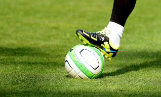 I Liga de futebol regressou 87 dias depois de ser 