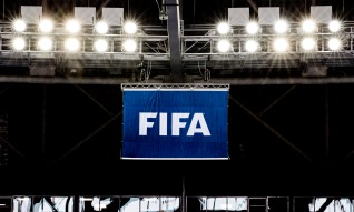 FIFA admite mudança na regra do fora de jogo