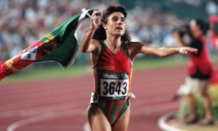Fernanda Ribeiro homenageada com prémio ‘Alto Prestígio’ 30 anos após ouro olímpico
