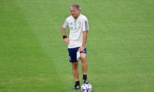 Federação italiana avalia pedido de indemnização a Roberto Mancini