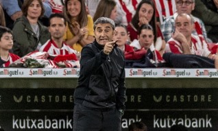 Athletic Bilbau renova com técnico Ernesto Valverde por mais uma época