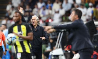 Al Nassr sofre primeira derrota na Liga saudita e pode perder liderança