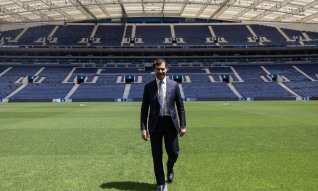 Villas-Boas critica gestão da anterior direção FC Porto face às sanções da UEFA
