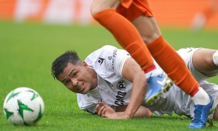 Tomás Händel reforça Estrela Vermelha após 16 épocas no Vitória de Guimarães