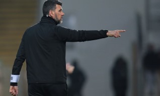 Cristiano Bacci crê em Estrela da Amadora "empurrado" pelo público ante Famalicão