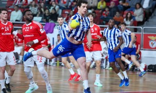 Pivô Ricardo Brandão renova até 2029 com o FC Porto