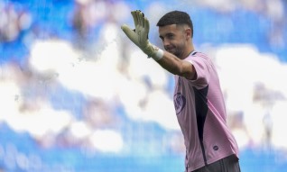 FC Barcelona anuncia contratação do guarda-redes Joan García