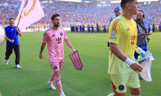 Guarda-redes de Miami e Al Ahly forçam 